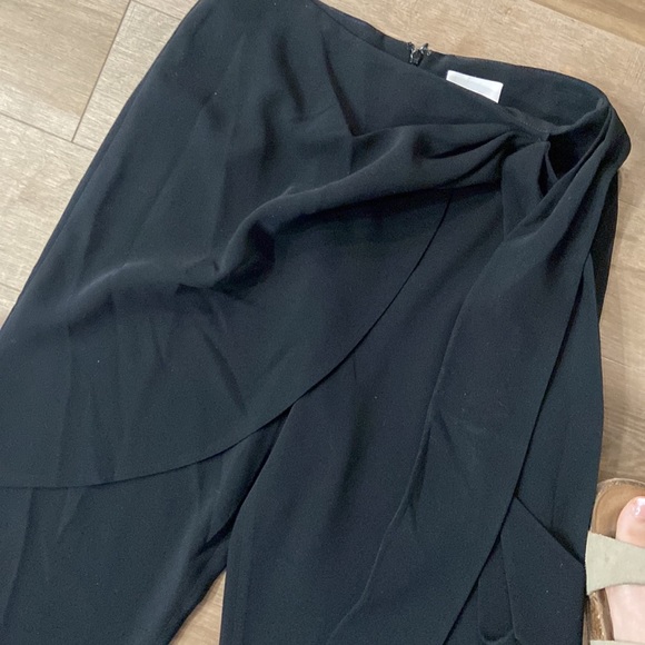 Cinq à sept black pants with front detail, size 4 - Picture 3 of 5